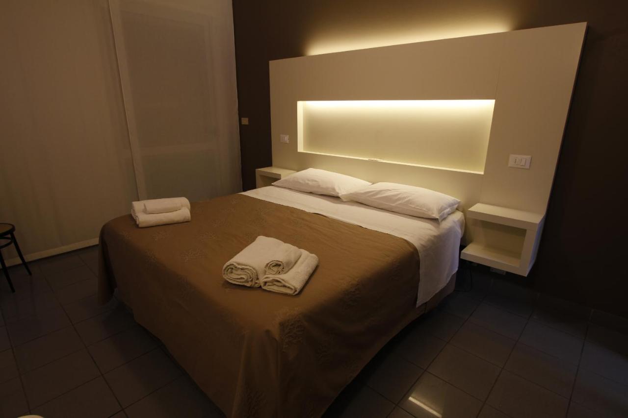 Hotel Desire' Riccione Esterno foto