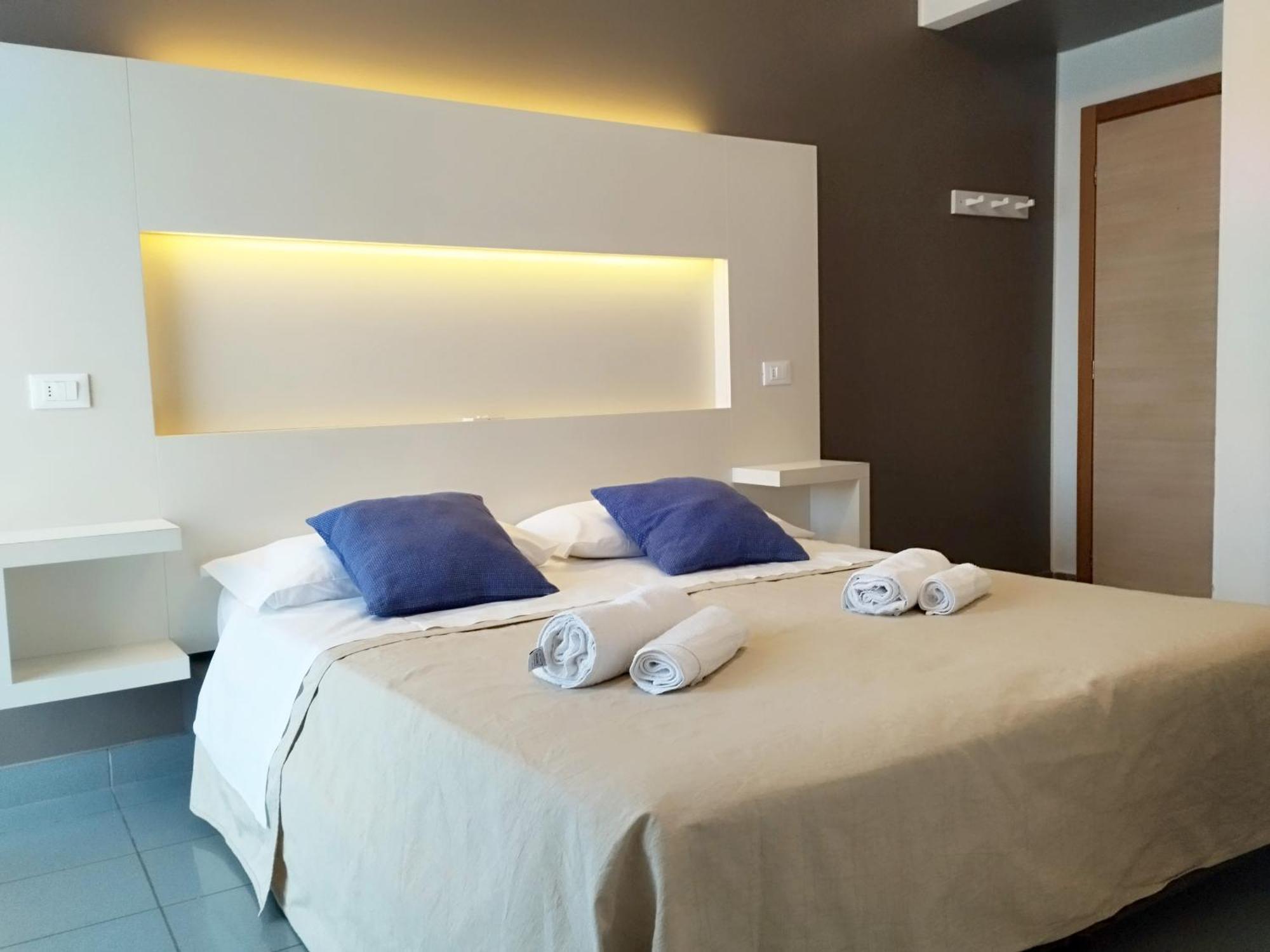 Hotel Desire' Riccione Esterno foto