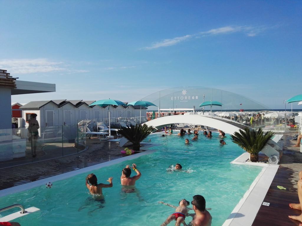 Hotel Desire' Riccione Esterno foto