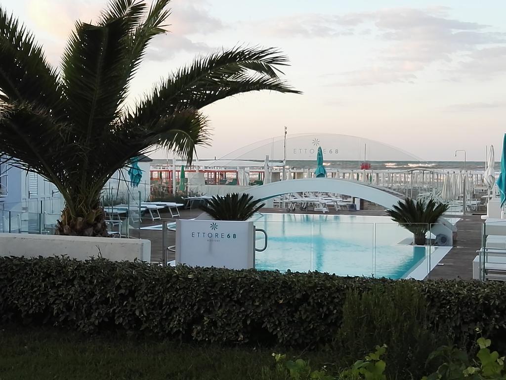 Hotel Desire' Riccione Esterno foto