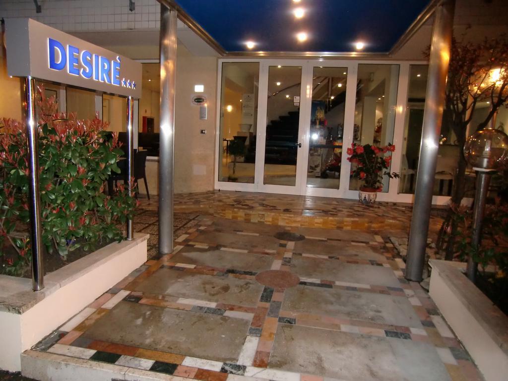 Hotel Desire' Riccione Esterno foto