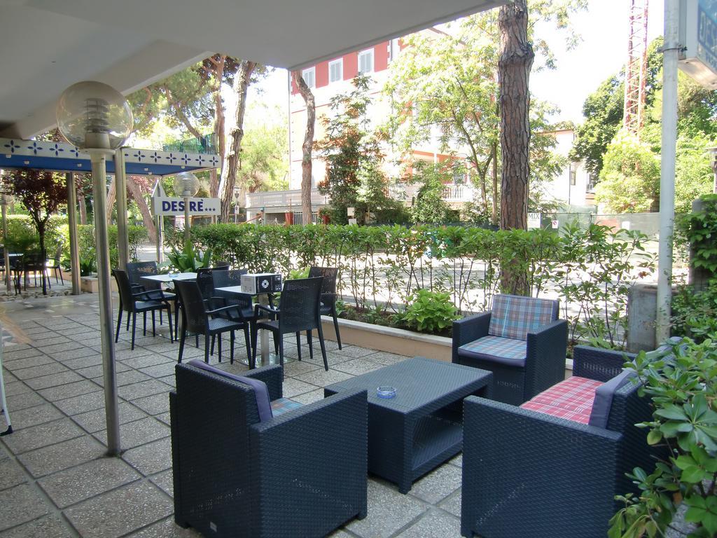 Hotel Desire' Riccione Esterno foto