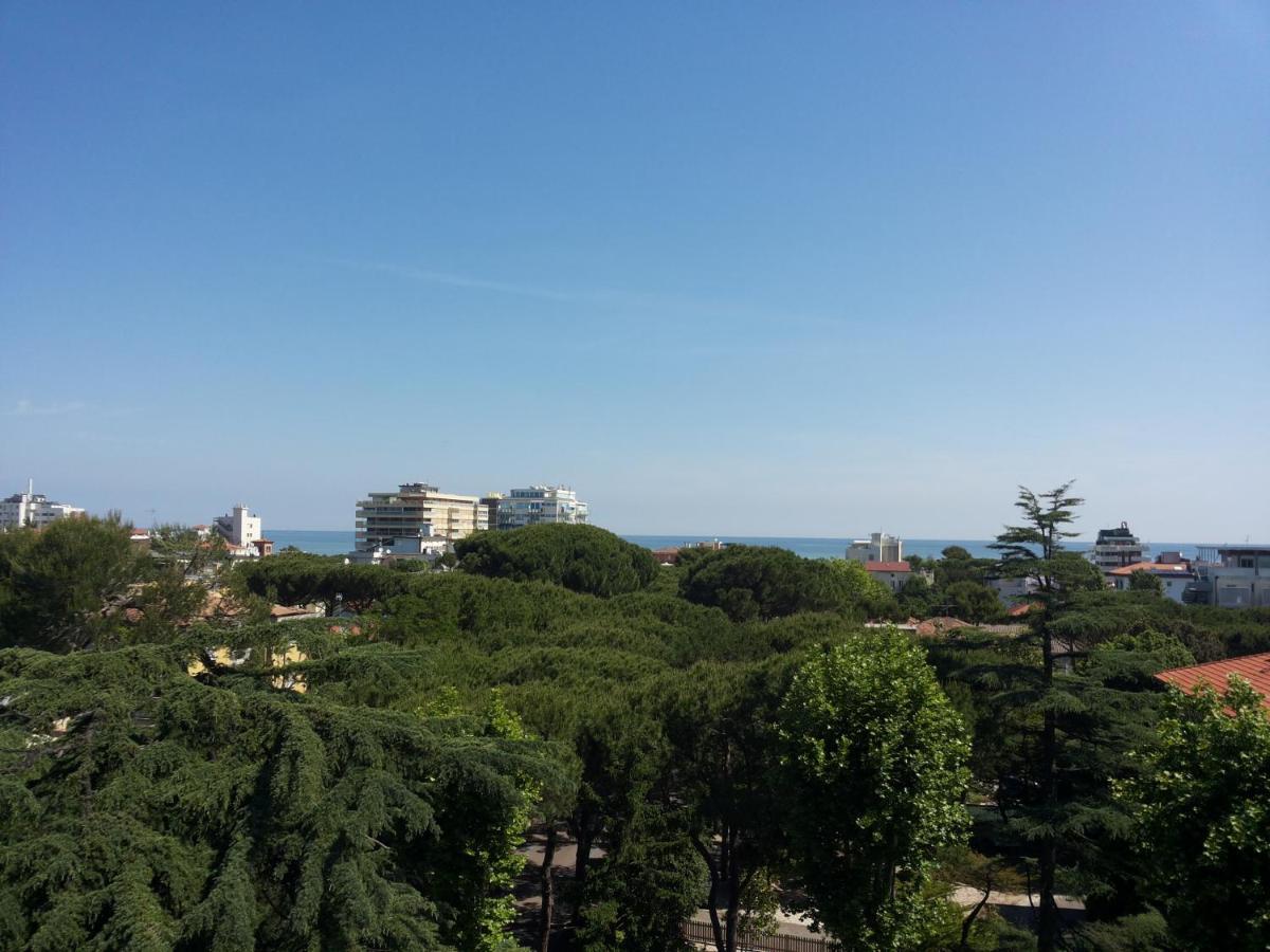 Hotel Desire' Riccione Esterno foto